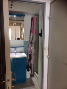 Maisons de vacances Maison 3ch 250m mer - piscine - Clim : Maison 3 Chambres