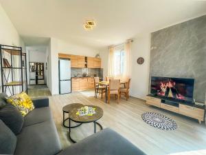 Cozy Lagoon Apartment