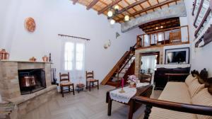 Evnia Sunset Crete Escape, Private HotTub Retreat