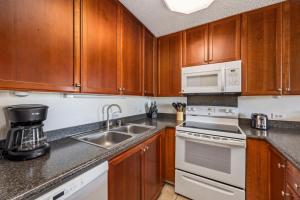 Charming Elegant Oceanview 1Bd 2Ba In Front Building