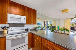 Charming Elegant Oceanview 1Bd 2Ba In Front Building