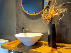 Tiny House Grindelwald | Banheira + Lareira