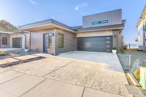 Modern Bayfront Memories