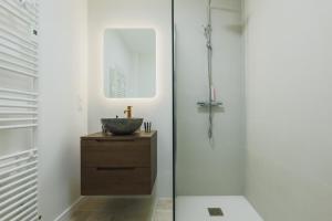 Suite raffinée climatisée avec piscine, proche mer