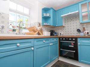 2 The Cottages