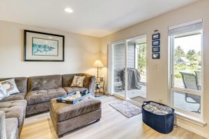 23-Mile Canal On-Site Condo in Ocean Shores!