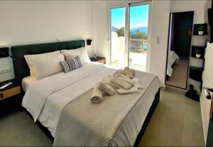 Enigma Boutique Houses Vraxos