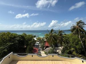 Noah Family Room with Seaview Balcony