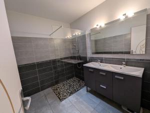 La Maison du Soleil & du Calme Centre-ville à Pied Parking Privé à Nîmes !