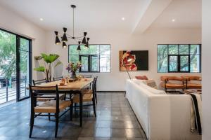 Enjoy the luxury of this premium 3BR |