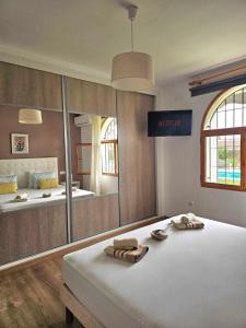 White Paradise Villa - Sol y Luz - by SunCastle apartamentos