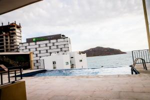 Espectacular condo en Blue Marlin Zona Dorada Beach