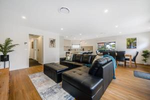 Villa No 5 Brand New close to shops 10 min Airport