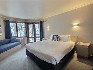 High Plains Lodge Rooms