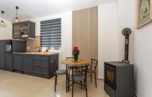 2 Bedroom Beautiful Home In Kastav