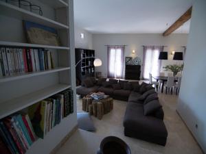 Villas Holiday Home in Herault with Pool, cleaning included : photos des chambres