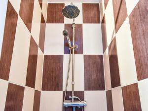 Maisons de vacances Holiday Home in La Teste with Pool & BBQ, cleaning included : photos des chambres