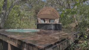 Cocolhu Treehouse & Ocean View