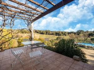 Maisons de vacances Holiday Home in Occitanie with Private Pool, cleaning included : photos des chambres
