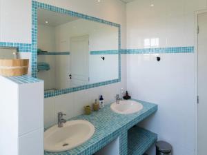 Maisons de vacances Mansion in Fargues with Pool and Garden, cleaning included : photos des chambres