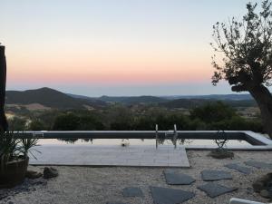 Villas Villa in Berlou with Pool and Vineyards, cleaning included : photos des chambres