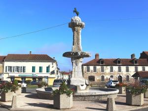 Maisons de vacances Estate in Pyrenees with Pool and Golf Nearby, cleaning included : photos des chambres