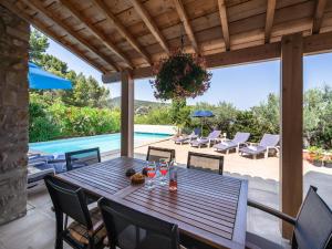 Villas Villa in Caunes-Minervois with Private Pool, cleaning included : photos des chambres