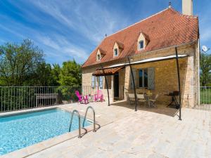 Maisons de vacances Holiday Home in Themines with Private Pool, cleaning included : photos des chambres