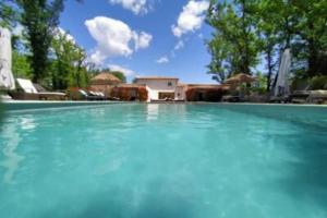 Villas Villa in Montauroux with Pool and Hill Views, cleaning included : photos des chambres