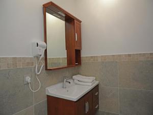 Villas Villa in Montauroux with Pool and Forest Views, cleaning included : photos des chambres