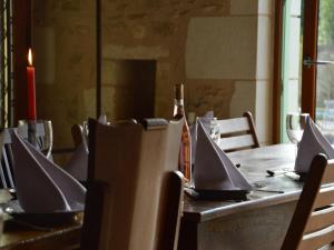 Maisons de vacances Holiday Home in Thurageau with Private Pool, cleaning included : photos des chambres