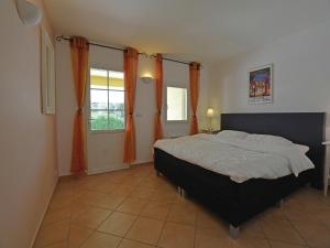 Villas Villa in Vidauban with Heated Pool near Beaches, cleaning included : photos des chambres