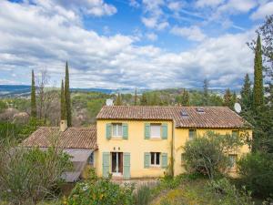 Maisons de vacances Villa in Provence with Pool and Charm, cleaning included : photos des chambres