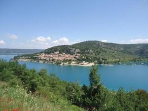 Maisons de vacances Holiday Home in Le Luc with Pool & Vineyards, cleaning included : photos des chambres