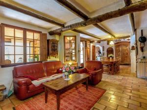 Maisons de vacances Holiday Home in Le Luc with Pool & Vineyards, cleaning included : photos des chambres