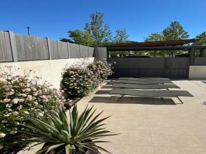 Villas Villa in Malaucene with Private Pool, cleaning included : photos des chambres