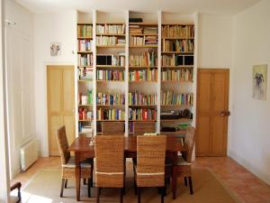 Villas Mansion in Provence with Pool & Near Town, cleaning included : photos des chambres