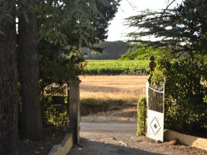 Villas Mansion in Provence with Pool & Near Town, cleaning included : photos des chambres