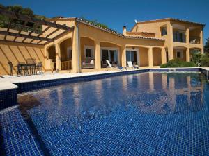 Villas Villa in Roquebrun with swimming pool, cleaning included : photos des chambres