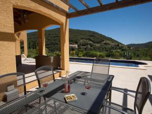 Villas Villa in Roquebrun with swimming pool, cleaning included : photos des chambres