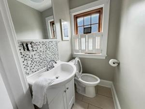 Spacious 3 bed 2 and a half bath 2pk spot