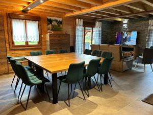 Chalets Chalet in Ventron near La Bresse Ski Area, cleaning included : photos des chambres