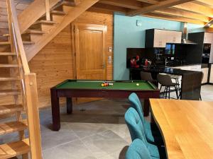 Chalets Chalet in Ventron near La Bresse Ski Area, cleaning included : photos des chambres