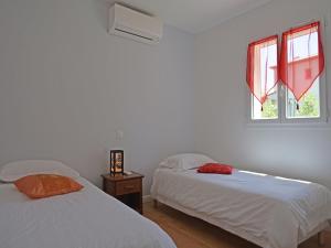 Villas Villa in Var with Hill Views & Pool, cleaning included : photos des chambres