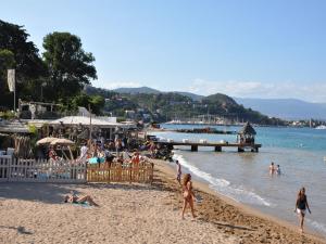 Villas Villa in Var with Hill Views & Pool, cleaning included : photos des chambres