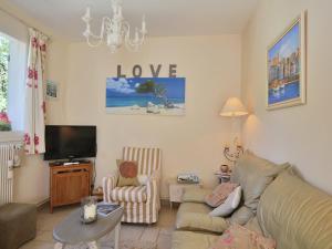 Villas Villa in Gareoult with Private Pool, cleaning included : photos des chambres