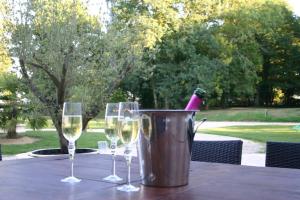 Maisons de vacances Very spacious and luxurious holiday home on quiet estate 1880 with pool : photos des chambres