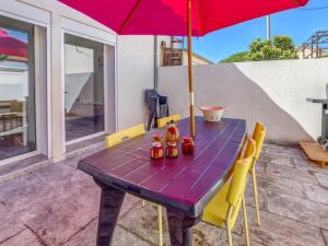 Maisons de vacances Holiday Home La Seyne near Beaches, cleaning included : photos des chambres