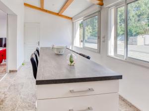 Maisons de vacances Holiday Home La Seyne near Beaches, cleaning included : photos des chambres