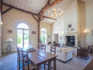Maisons de vacances Holiday Home Saint-Laurent Pool & Garden, cleaning included : photos des chambres